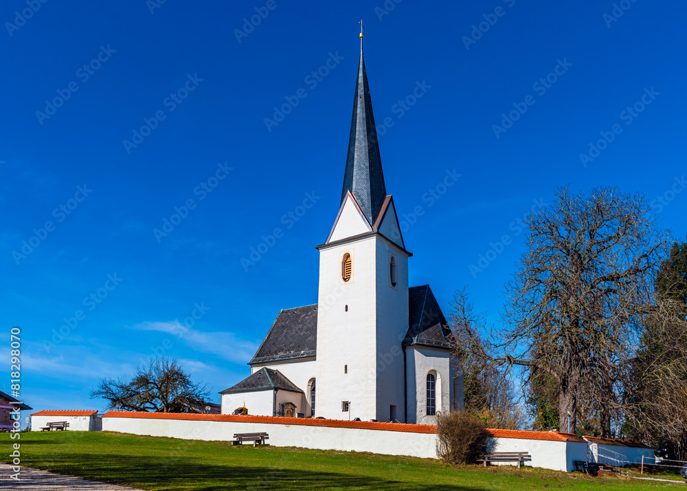Fototapeta premium St. Petrus church in Gstadt am Chiemsee, germany