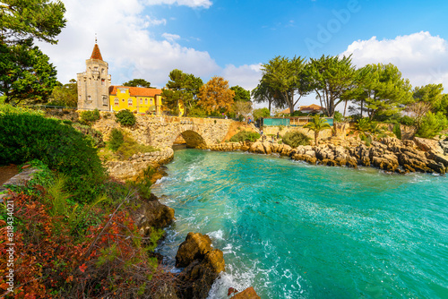 Fotografi View from a small bay and cove along the rocky coastline of the Palace of Condes de Castro Guimaraes, a seaside museum along the Riviera at Cascais, Portugal