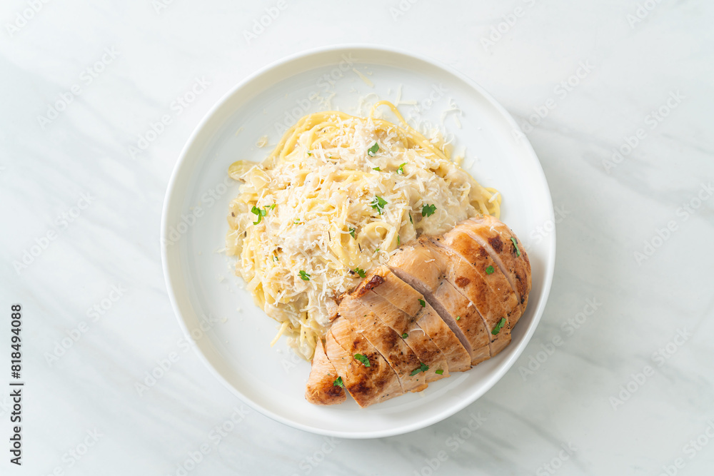 spaghetti white creamy sauce with grilled chicken spaghetti white creamy sauce with grilled chicken
