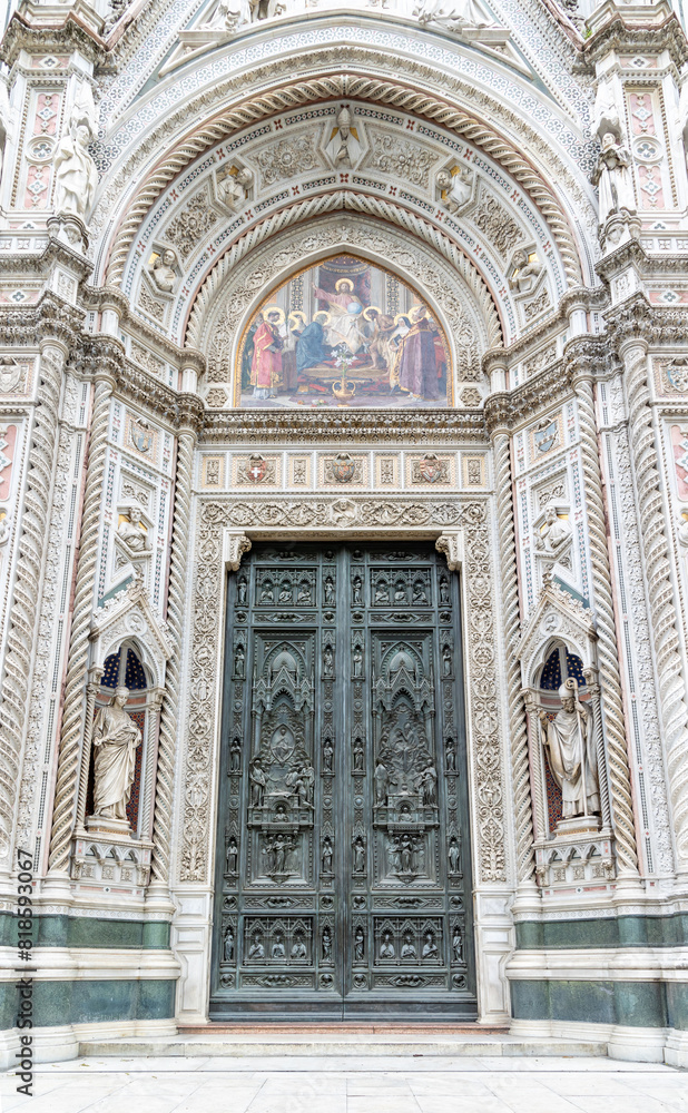 Florence, Italy - April 10, 2024: Florence cathedral with surrounding area full of tourists in Florence, Italy Florence, Italy - April 10, 2024: Florence cathedral with surrounding area full of tourists in Florence, Italy
