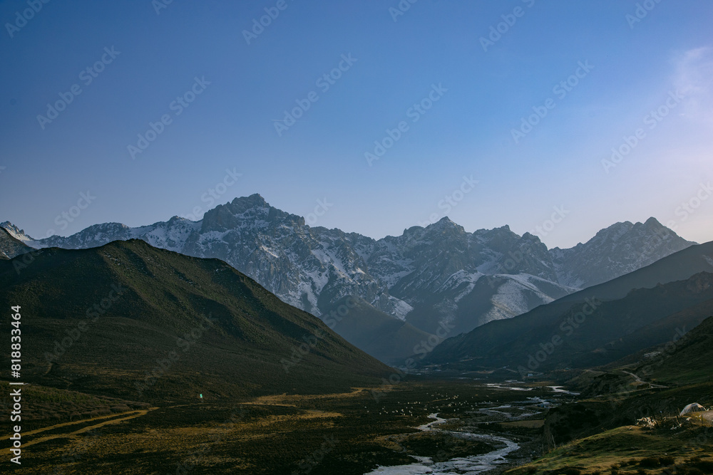 Maya Snow Mountain, Wuwei City, Gansu Province-blue sky against the backdrop of mountains and rivers Maya Snow Mountain, Wuwei City, Gansu Province-blue sky against the backdrop of mountains and rivers