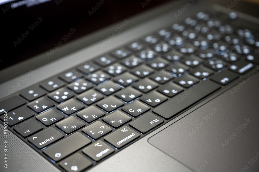 かっこいいキーボードのイメージ写真 ~Aボタンフォーカス~ かっこいいキーボードのイメージ写真 ~Aボタンフォーカス~