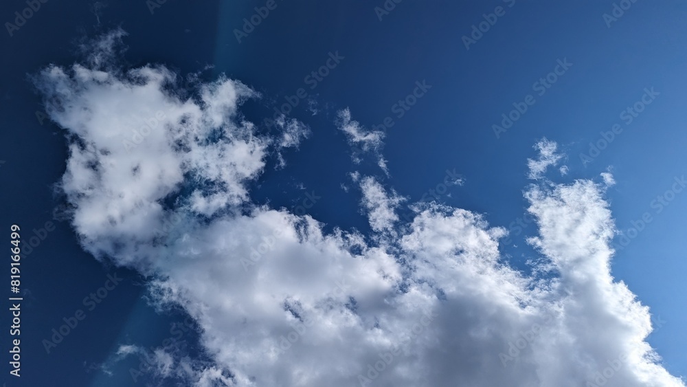 Obraz premium blue sky and clouds background