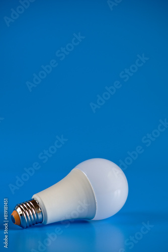 Energy-saving LED light bulb