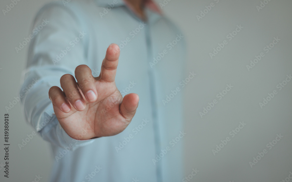© THAWEERAT - businessman touching on virtual screen © THAWEERAT - businessman touching on virtual screen