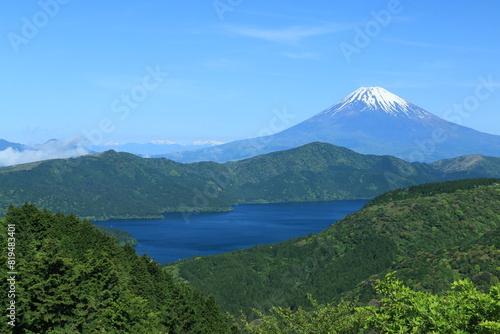 富士山と芦ノ湖 © kyphoto