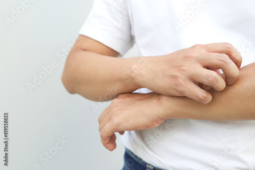 Health problems, man has itchy hands