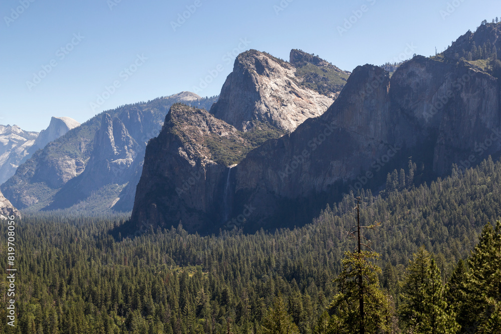 the unique and famous tunnel view at Yosemite national park at a clear and sunny day, california