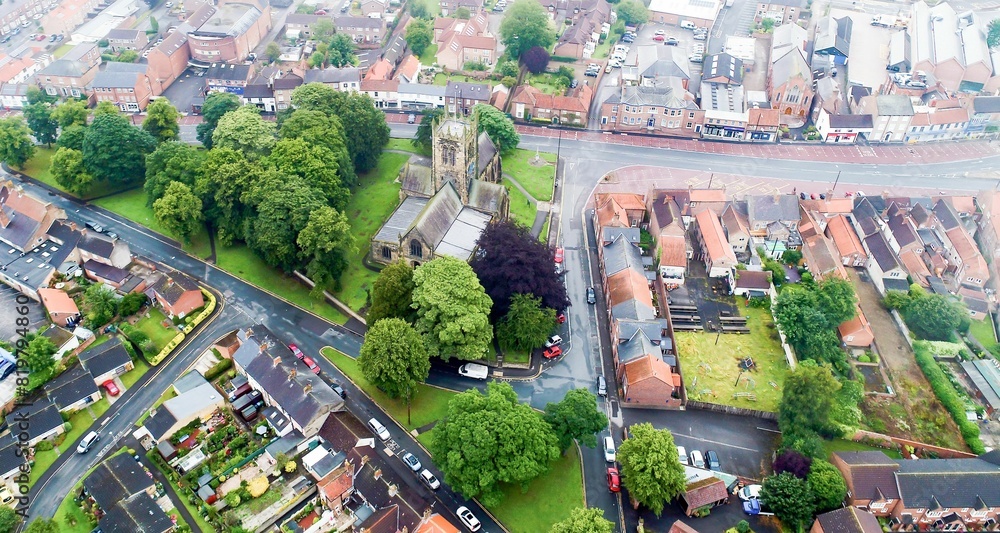 Obraz premium Aerial shot of Northallerton town buildings near roads