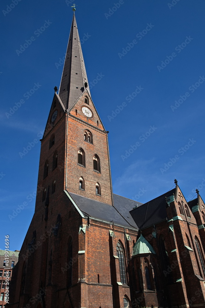Obraz premium St. Peter's Church in Hamburg, Germany, Europe 