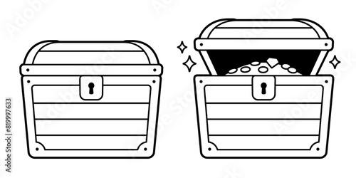 Cartoon treasure chest open and closed