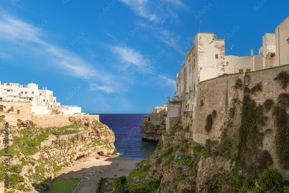 Wonders of Polignano a Mare: From Clifftop Views to Hidden Caves Wonders of Polignano a Mare: From Clifftop Views to Hidden Caves