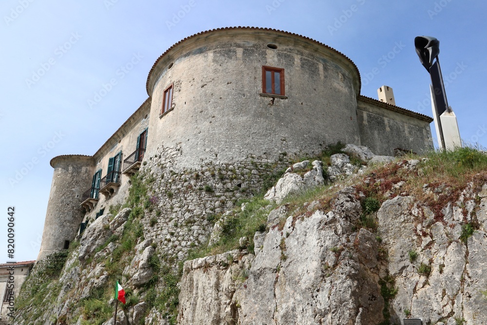 Macchiagodena - Scorcio del Castello Baronale in Piazza Ottavio De Salvio