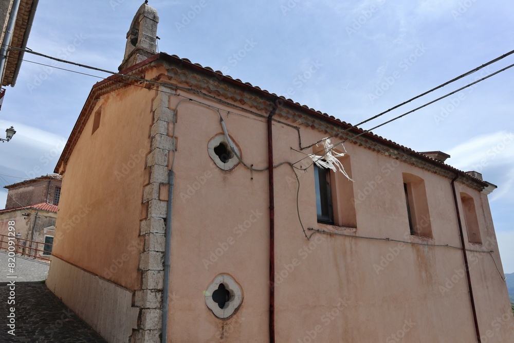 Macchiagodena - Scorcio della settecentesca Chiesa di San Lorenzo da Via XXIV Maggio
