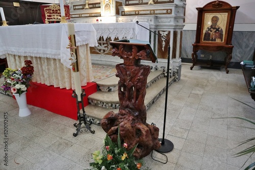 Obraz na płótnie Macchiagodena - Leggio ligneo nella Chiesa di Sant'Antonio di Padova w salonie