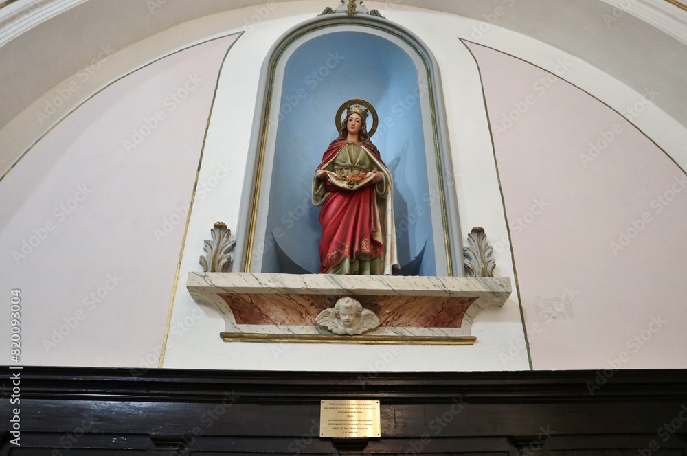 Macchiagodena - Statua di Santa Elisabetta d'Ungheria nella Chiesa di Sant'Antonio di Padova