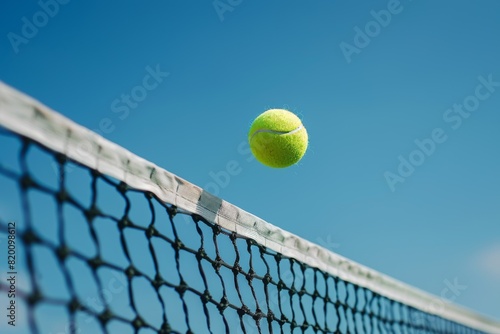 Tennis ball over the net © Eomer2010