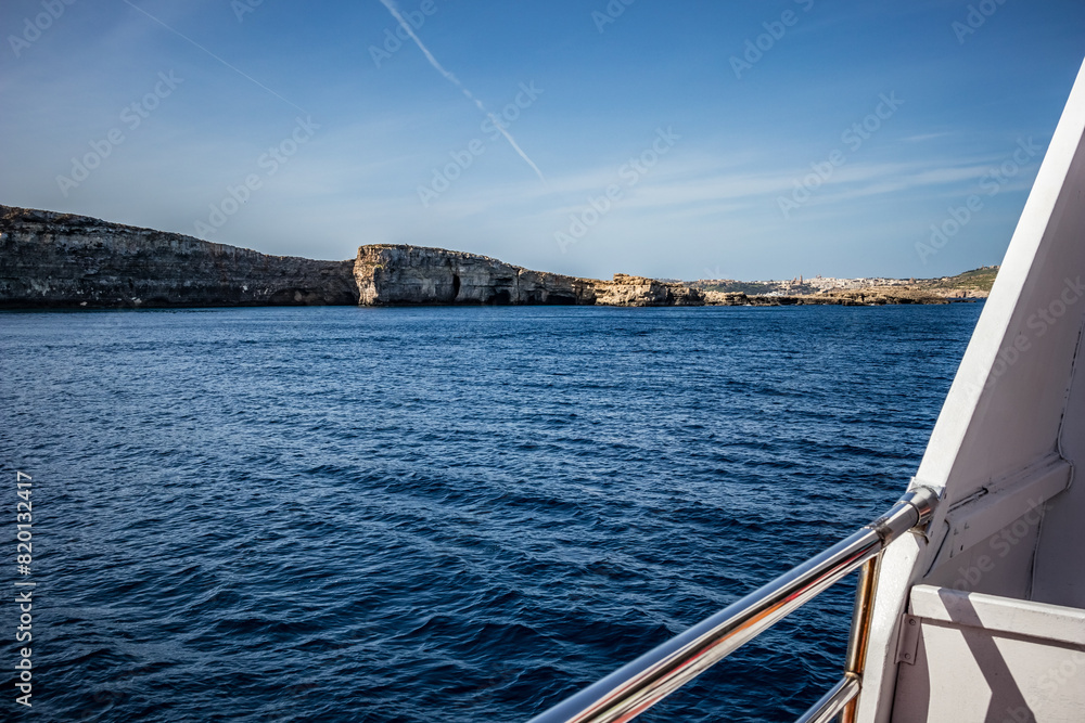 Naklejka premium Sailing yacht in Mediterranean Sea around the islands of Malta