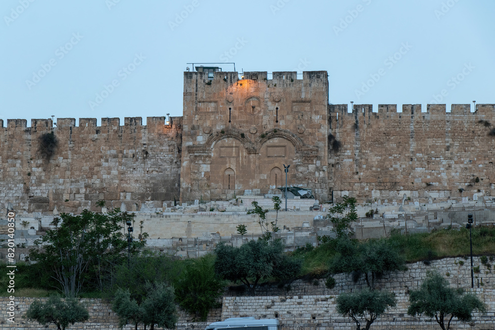 Φωτογραφία Golden Gate of the old city of Jerusalem and Muslim Cemetery.