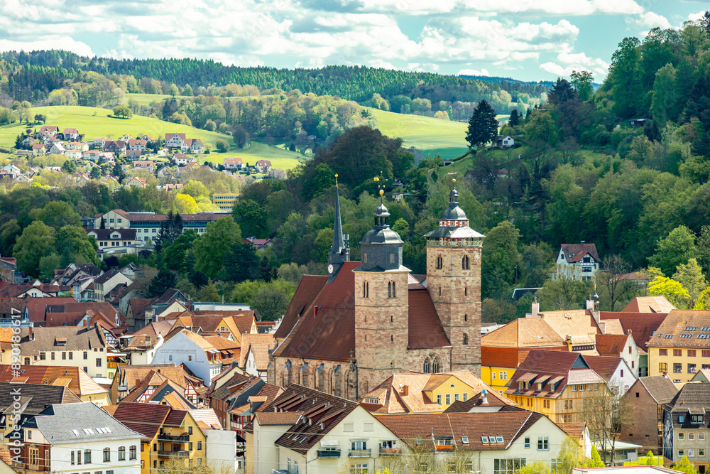 Obraz premium Eine früh morgendliche Wanderung rund um die Stadt Schmalkalden mit ihrer wunderschönen Landschaft - Thüringen - Deutschland