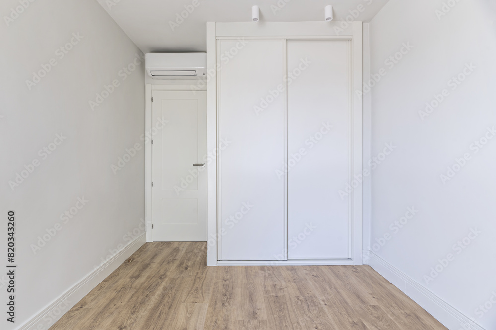 A closet is a piece of furniture closed by doors, in whose interior layout there may be shelves, hangers and drawers A closet is a piece of furniture closed by doors, in whose interior layout there may be shelves, hangers and drawers