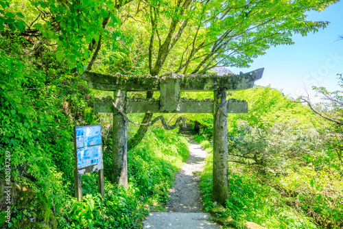 初夏の普賢神社 長崎県雲仙市 Fugen Shrine in early summer. Nagasaki Pref, Unzen City.