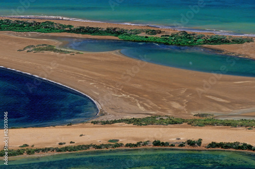 Wallpaper Mural Saba island Zubair Group Torontodigital.ca
