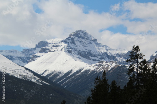 Wallpaper Mural snow covered mountains, Banff National Park, Alberta Torontodigital.ca