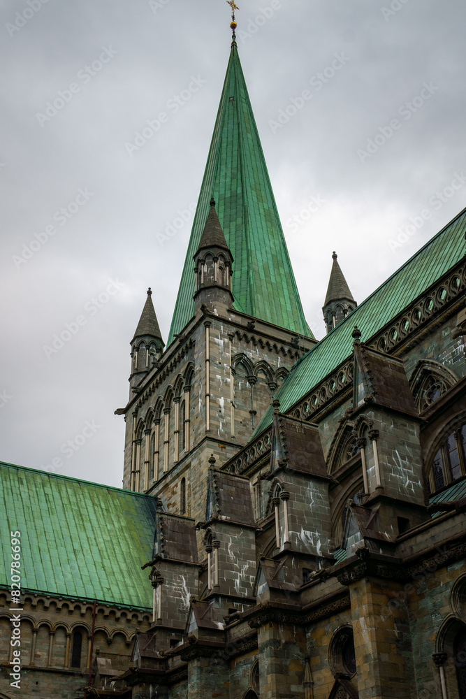 Obraz premium The Nidaros Cathedral in the center of the city Trondheim.