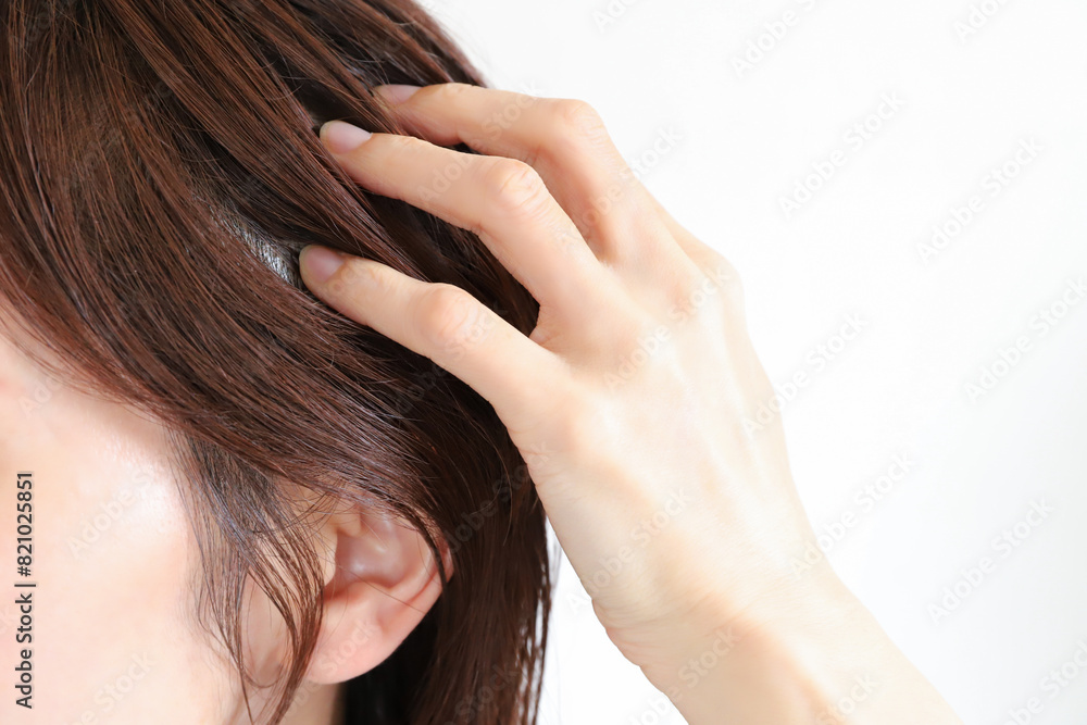 Fototapeta premium ヘアケア 頭皮のかゆみ
