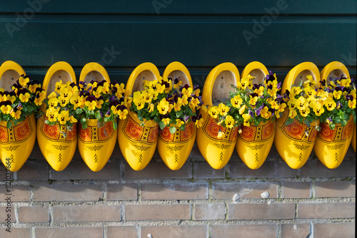 Obraz na płótnie Traditional dutch shoes