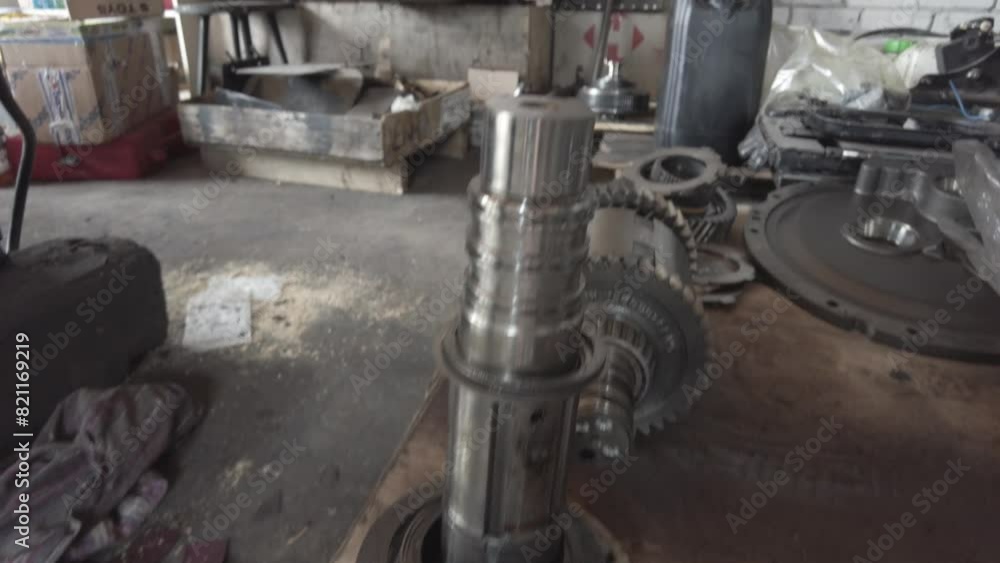 Transmission gearbox repai. Damaged gears of the reductor gearbox Transmission gearbox repai. Damaged gears of the reductor gearbox