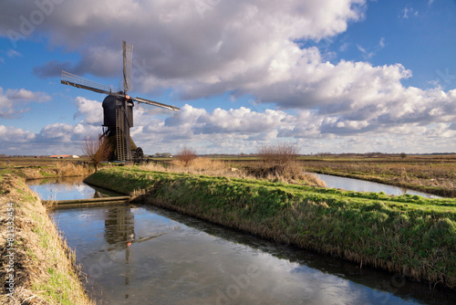 Windmill the Uitwijkse Molen near Sleeuwijk