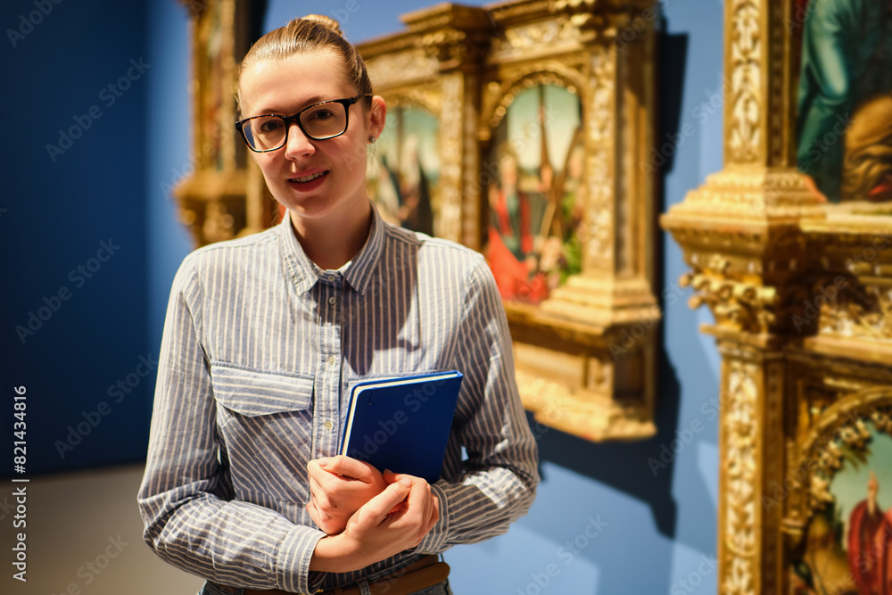 Women in the museum looks at art exhibitions Women in the museum looks at art exhibitions