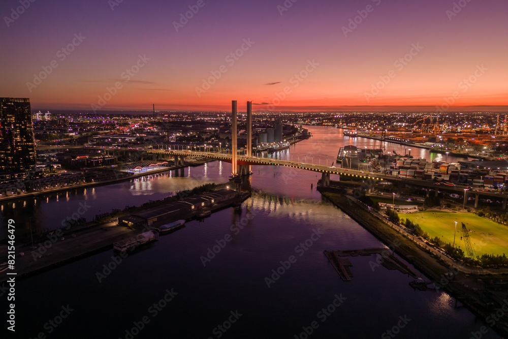 Fototapeta premium The Bolte Bridge in Melbourne at Sunset