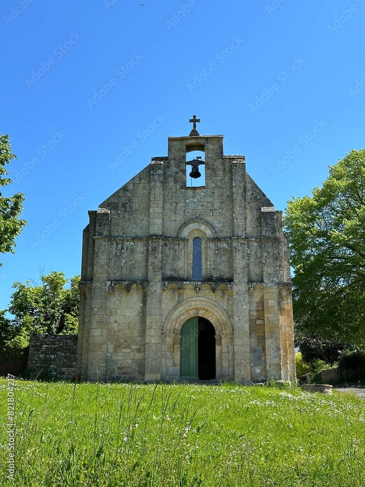 Naklejka premium L'église Saint Genis d' Embourie 