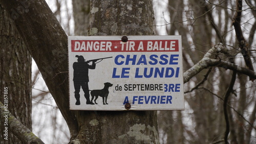 Gefahrenschild, Wildjagd in Gang, Frankreich