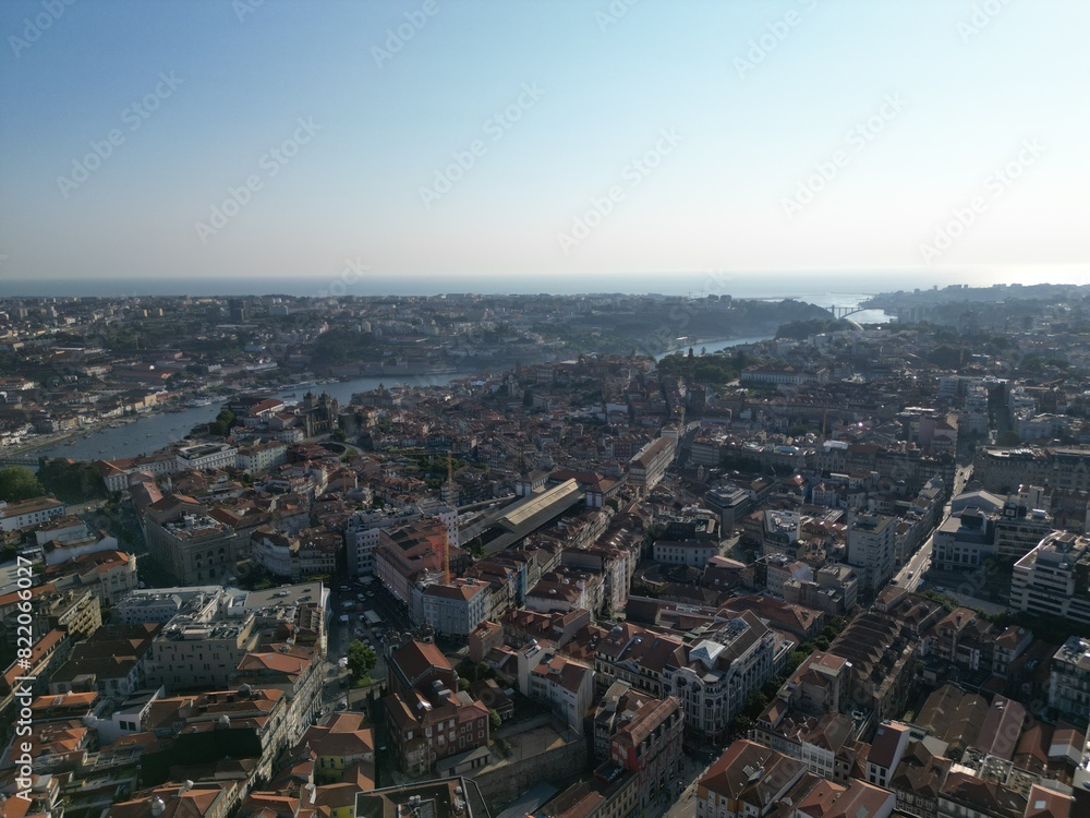 Fototapeta premium Sunny day aerial view of downtown Porto, Portugal and the river.