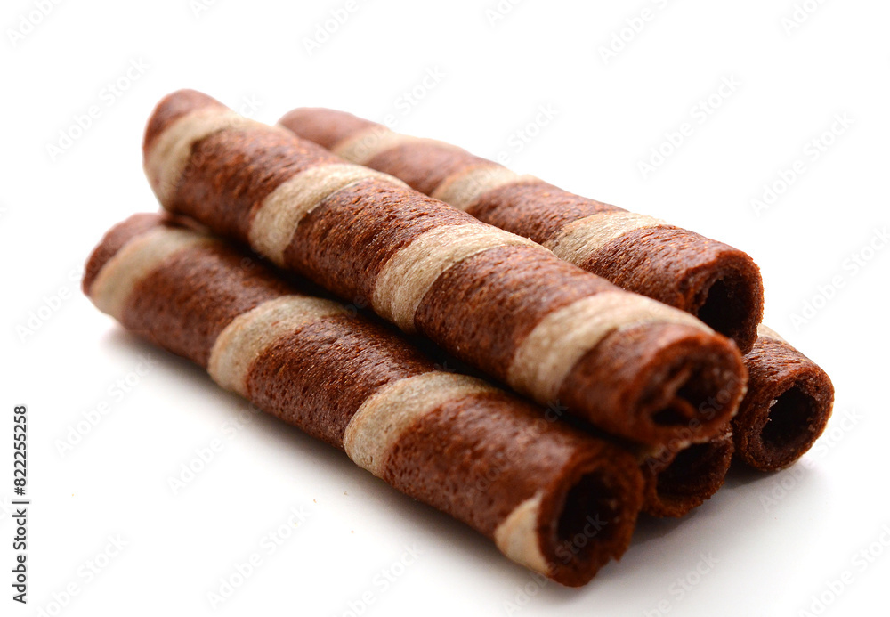 Tasty cinnamon rolls isolated on white, set
Tasty cinnamon rolls isolated on white, set