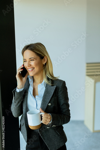 Businesswoman enjoying morn...