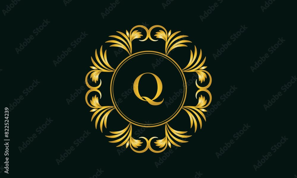 Fototapeta premium Golden elegant monogram in the form of a ring design with the letter Q in the center. Vector illustration. Luxury ornament for restaurant logo, business, jewelry, etc