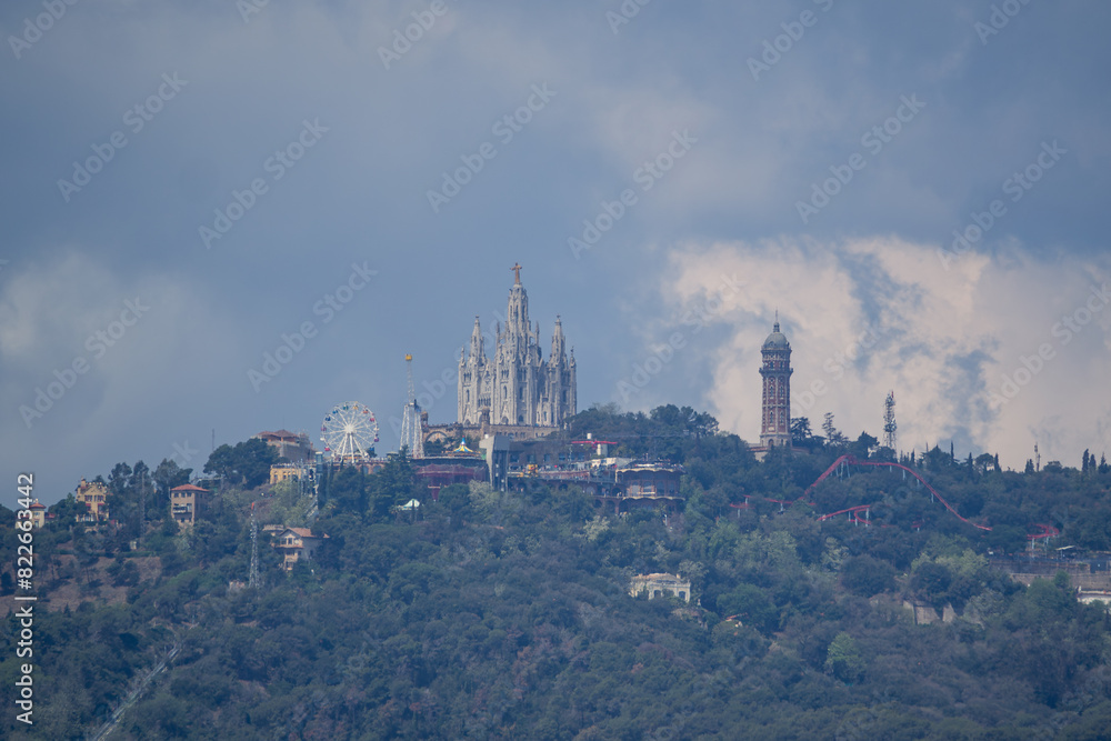 Fototapeta premium Temple of the Sacred Heart on Tibidabo mountain in Barcelona