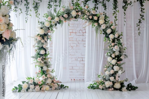 Luxurious wedding floral decorations