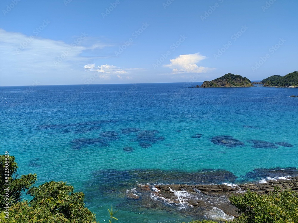 Naklejka premium 島根県 隠岐 秘密のビーチでの夏休みの絶景