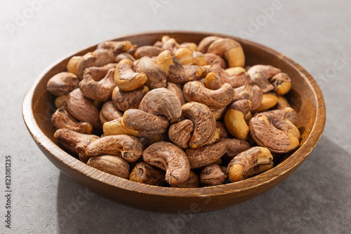 Roasted cashew nuts with shells