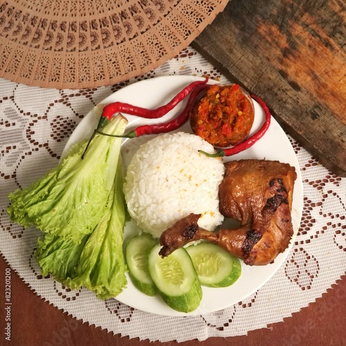 indonesia food , ayam bakar , ayam goreng
