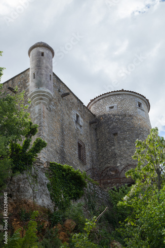 Tour muraille et échauguette du château de Labastide de Virac village du sud de l'Ardèche photo