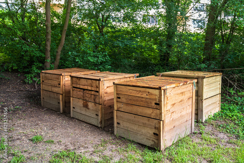 Collective wooden compost bins for food and vegetable waste