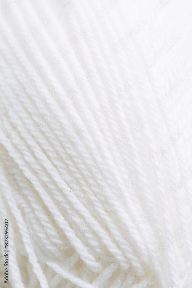 Close-up sur une pelote de laine blanche Close-up sur une pelote de laine blanche