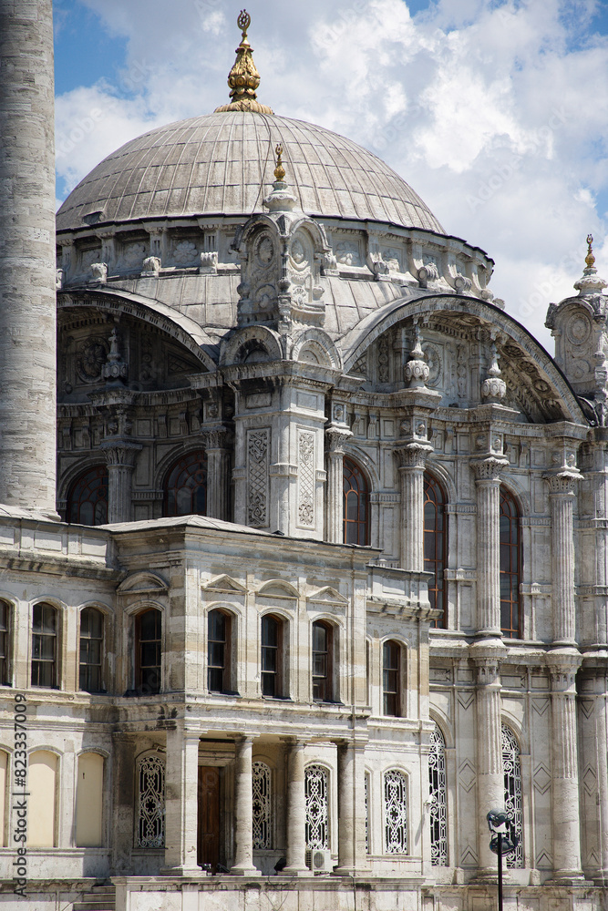 Fototapeta premium Ornate exterior of Ortakoy Mosque in Istanbul, Turkey